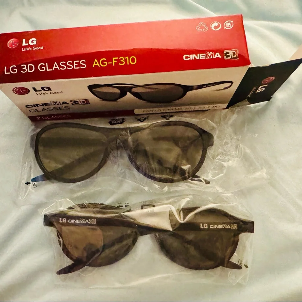 LG Cinema 3D Glasses - Black 2 Pack NWT